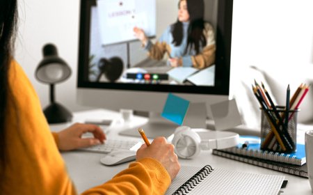 The Future of Education: Trends and Innovations in Distance Learning